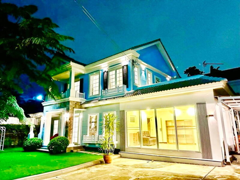 For Rent - แม็คโคร บางบอน 1.7 กม. ให้เช่าคฤหาสน์ บ้านเดี่ยวหรู 2 ชั้นหรูหรา เอกชัย96-104 -วงแหวน 7-11 100ม., Bangkok