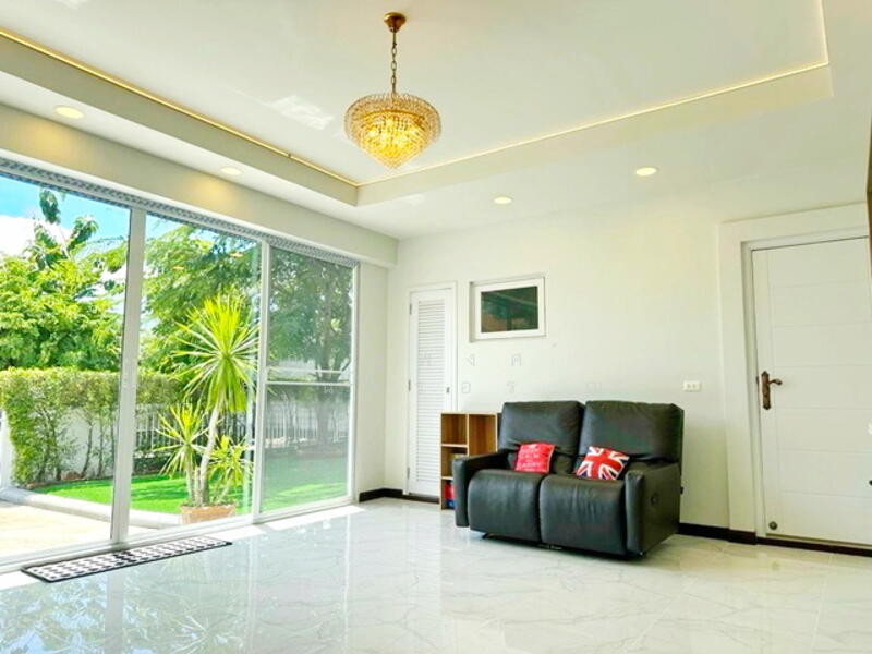 For Rent - แม็คโคร บางบอน 1.7 กม. ให้เช่าคฤหาสน์ บ้านเดี่ยวหรู 2 ชั้นหรูหรา เอกชัย96-104 -วงแหวน 7-11 100ม., Bangkok
