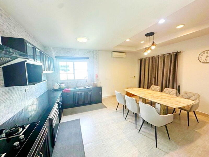 For Rent - แม็คโคร บางบอน 1.7 กม. ให้เช่าคฤหาสน์ บ้านเดี่ยวหรู 2 ชั้นหรูหรา เอกชัย96-104 -วงแหวน 7-11 100ม., Bangkok
