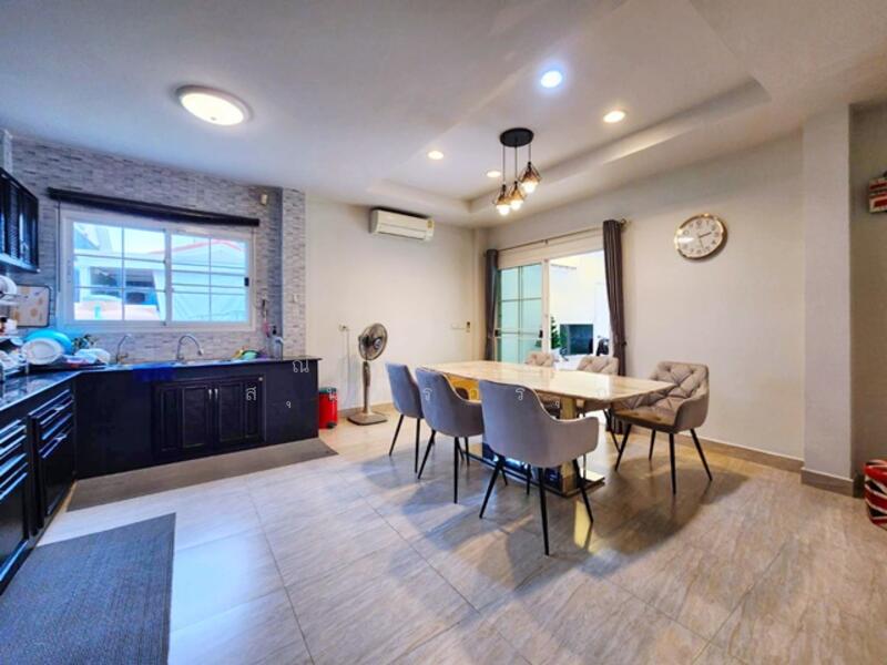 For Rent - แม็คโคร บางบอน 1.7 กม. ให้เช่าคฤหาสน์ บ้านเดี่ยวหรู 2 ชั้นหรูหรา เอกชัย96-104 -วงแหวน 7-11 100ม., Bangkok