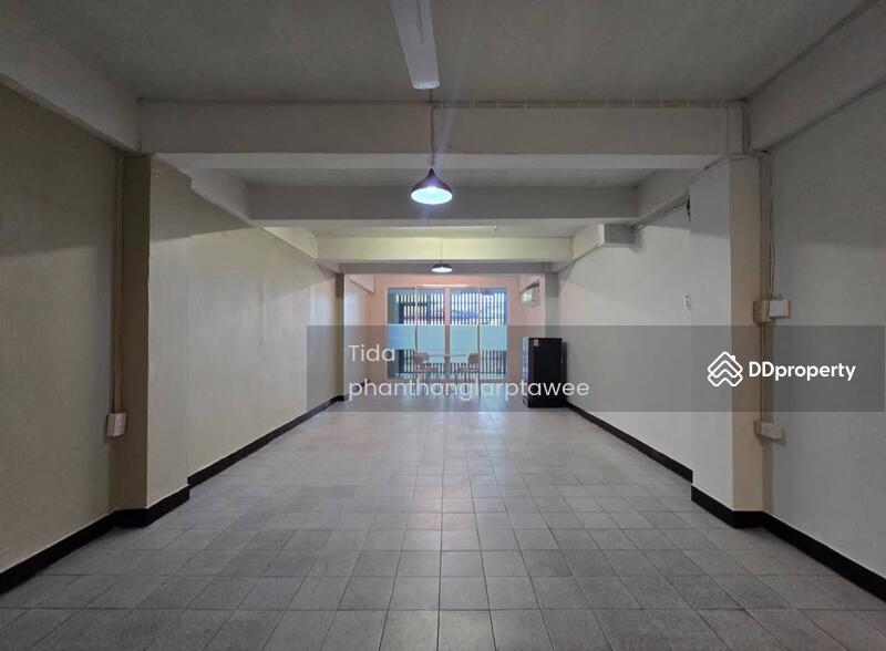 ให้เช่า - ให้เช่าโกดัง พร้อม ออฟฟิศ ลาดพร้าว 38 Warehouse with office for rent on Soi Lat Phrao 38., กรุงเทพ