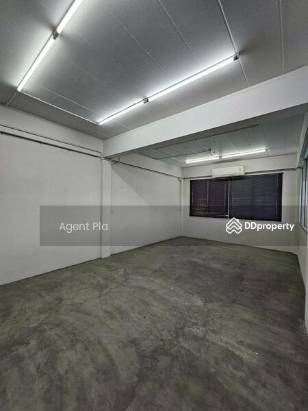 For Rent - Newly renovated Commercial Buildings for Rent – 2 Units (SPSP620), Bangkok
