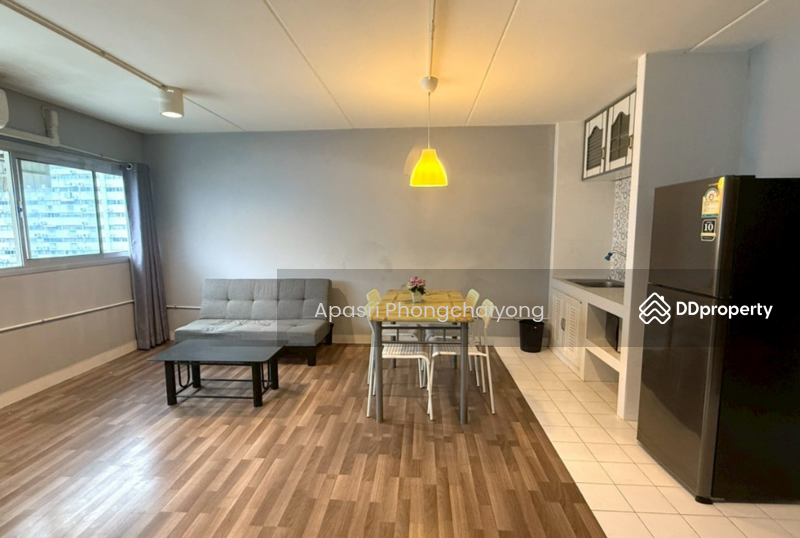 Living and dining area