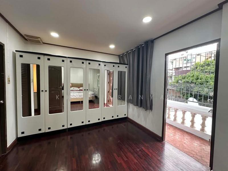 ไม่ทราบชื่อ, Bangkok, Din Daeng, Bangkok, 3 Bedrooms, 150 sqm, Townhouse For Rent, by Khun Aranya, 60104592 - DDproperty.com
