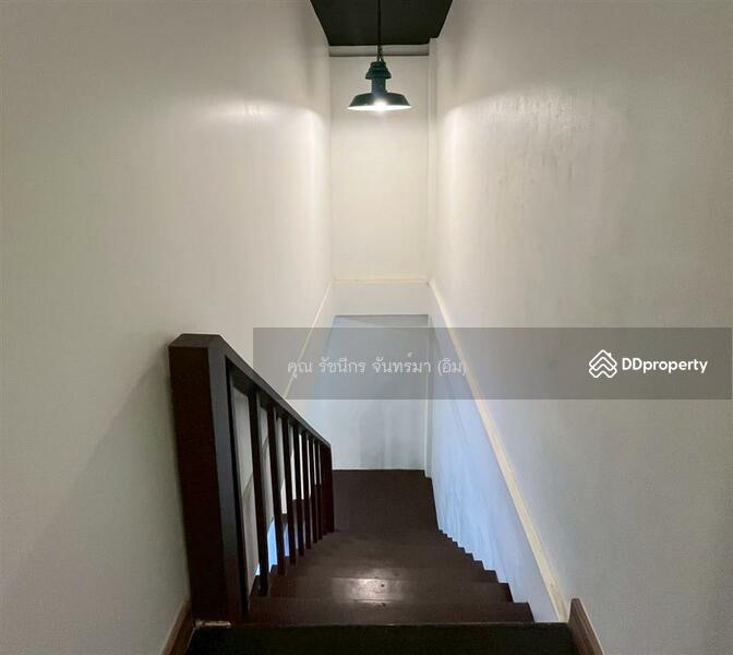 ขาย - ทาวน์เฮ้าส์ 3 ชั้น 13.7 ตร.ว. ทาวน์เฮ้าส์ ซอยสมเด็จพระเจ้าตากสิน21 (ซ.พุ่มหิรัญ2), กรุงเทพ