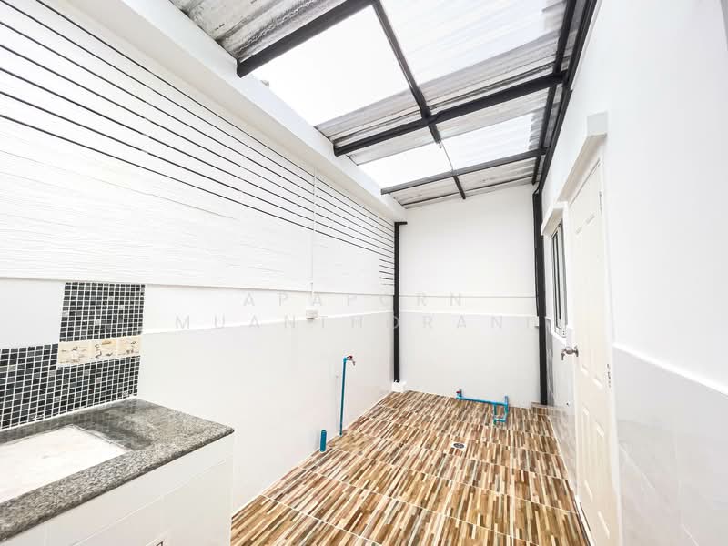 ไลโอ นอฟ วงแหวน-ปิ่นเกล้า, Nonthaburi, Bang Mae Nang, Bang Yai, Nonthaburi, 3 Bedrooms, 102 sqm, Townhouse For Sale, by Apaporn Muanthorani, 60105140 - DDproperty.com