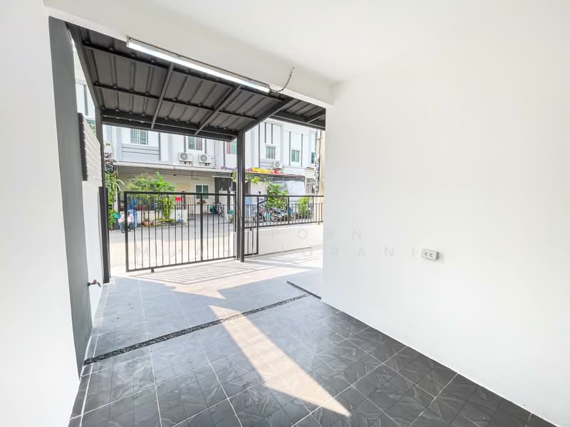 ไลโอ นอฟ วงแหวน-ปิ่นเกล้า, Nonthaburi, Bang Mae Nang, Bang Yai, Nonthaburi, 3 Bedrooms, 102 sqm, Townhouse For Sale, by Apaporn Muanthorani, 60105140 - DDproperty.com