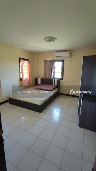 For Sale - 4-Bedroom House, Bangkok