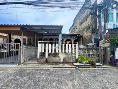 ขาย - หมู่บ้านสังสิทธิ์ ถนนโชคชัย4, กรุงเทพ