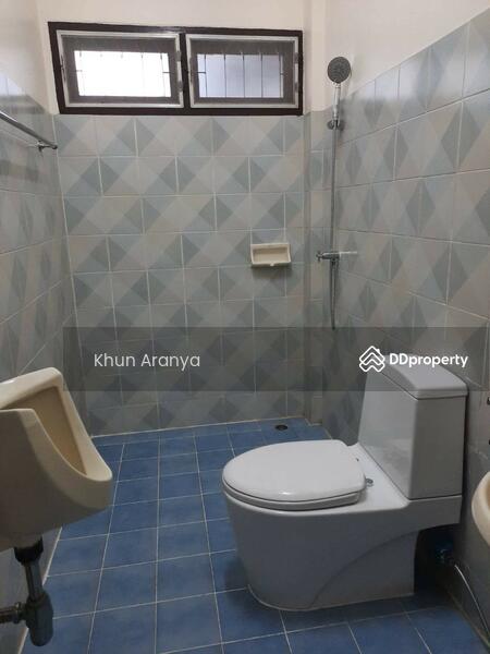 For Rent - Townhouse for rent on Suthisan Winitchai Road, corner room, 3 bedrooms, 4 bathrooms, 5 aircondition, Bangkok
