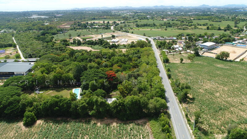 Land for sale in Pong, Pattaya, 4 rai, next to Santikam Road 4094, near the motorway, 7-2 km,, Chon Buri (Pattaya), Poong, Bang Lamung (Pattaya), Chon Buri (Pattaya), , 7,816 sqm, Land For Sale, by RICHWELL INTERPLUS, 60106084 - DDproperty.com