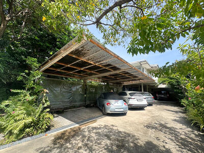 ขาย - ที่ดินพร้อมบ้านเดี่ยว 200 ตร.วา ซอยรามคำแหง 21 (ซอยนวศรี), กรุงเทพ