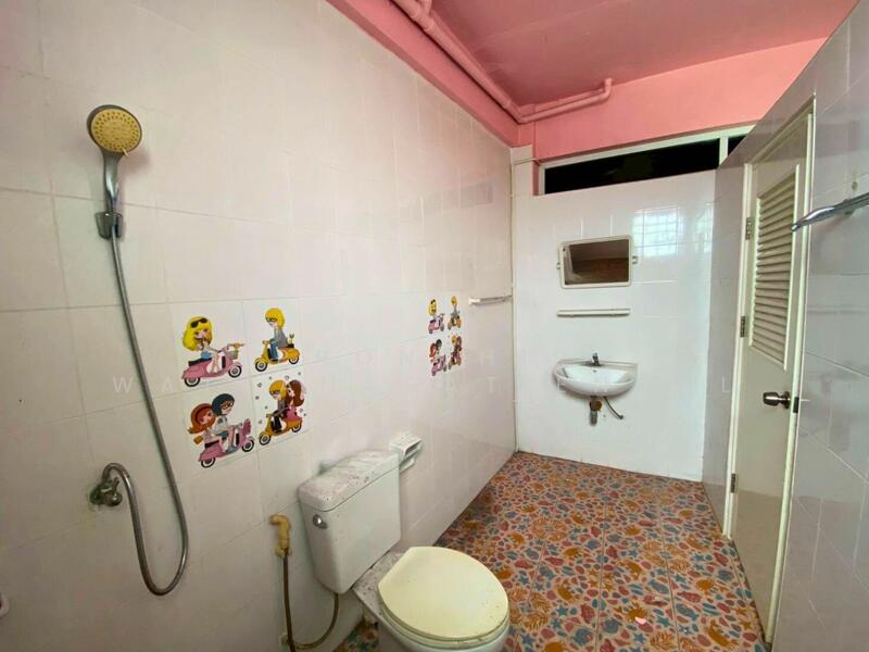 ขายและให้เช่า อาคารพาณิชย์ 2 คูหา ห้องมุม ติดถนนสุขุมวิท – แหลมฉบัง ใกล้แยกมิชลิน ทำเลทองธุรกิจ, Chon Buri (Pattaya), 31/10-11 สุขุมวิท, Thung Suk La, Si Racha, Chon Buri (Pattaya), , 460 sqm, Shophouse For Sale, by Pronthip Wattanasatiengul, 60106478 - DDproperty.com