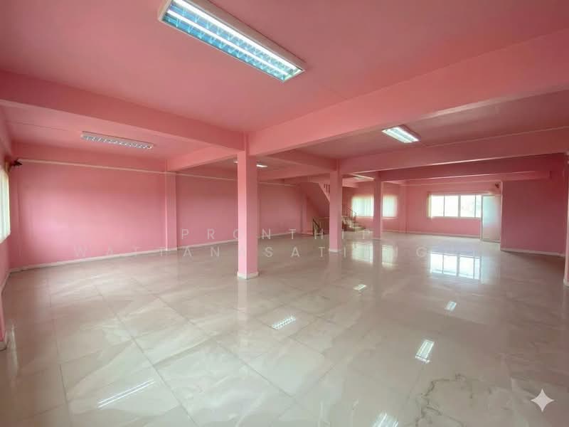 ขายและให้เช่า อาคารพาณิชย์ 2 คูหา ห้องมุม ติดถนนสุขุมวิท – แหลมฉบัง ใกล้แยกมิชลิน ทำเลทองธุรกิจ, ชลบุรี, 31/10-11 สุขุมวิท, ทุ่งสุขลา, ศรีราชา, ชลบุรี, 460 ตร.ม., ตึกแถว-อาคารพาณิชย์ ขาย, โดย Pronthip Wattanasatiengul, 60106478 - DDproperty.com