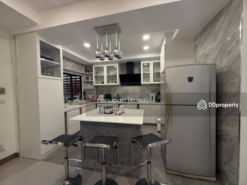 For Sale - Baan Somprasong, Chon Buri