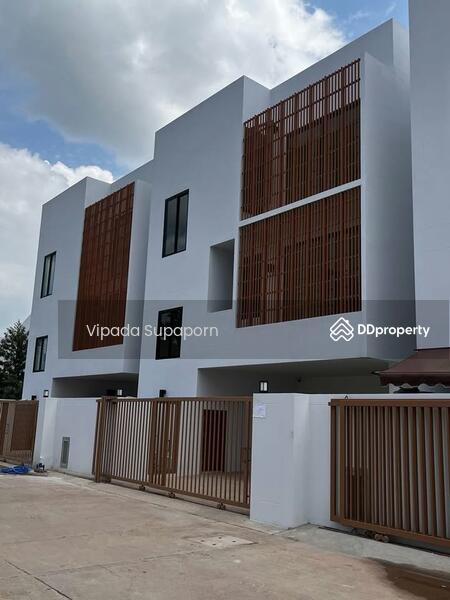For Sale - 3-Bedroom House, Chiang Mai