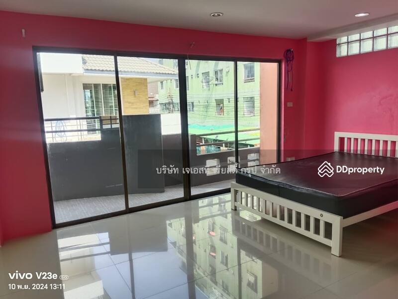 For Sale - Phahonyothin 34 comercial Building, Bangkok