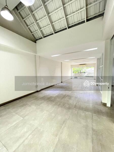 For Rent - Commercial Space Sukhumvit 50, Bangkok