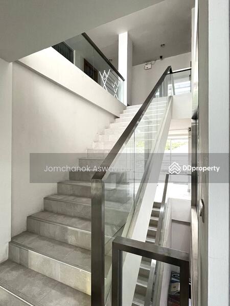 For Rent - Commercial Space Sukhumvit 50, Bangkok