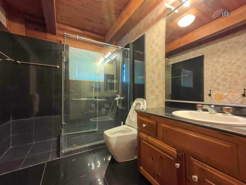 For Sale - ขายบ้านพักตากอากาศ Log Cabin เขาใหญ่ โครงการ โบนันซ่า เขาใหญ่ บ้านไม้ซุงแท้ 5 ห้องนอน ริมทะเลสาบ, Nakhon Ratchasima