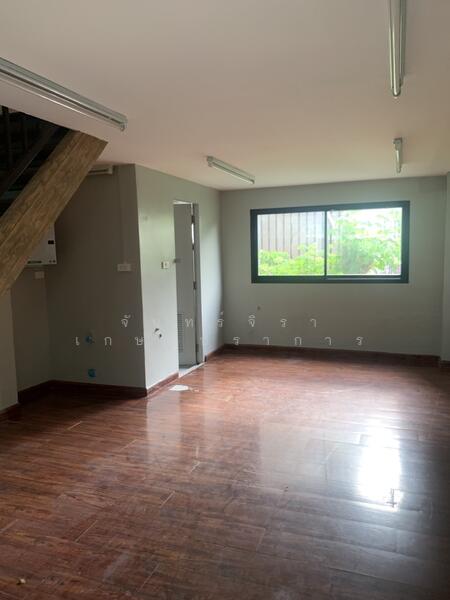 ให้เช่า - พื้นที่ว่างในพร้อมพงษ์ เพชรบุรีตัดใหม่, กรุงเทพ