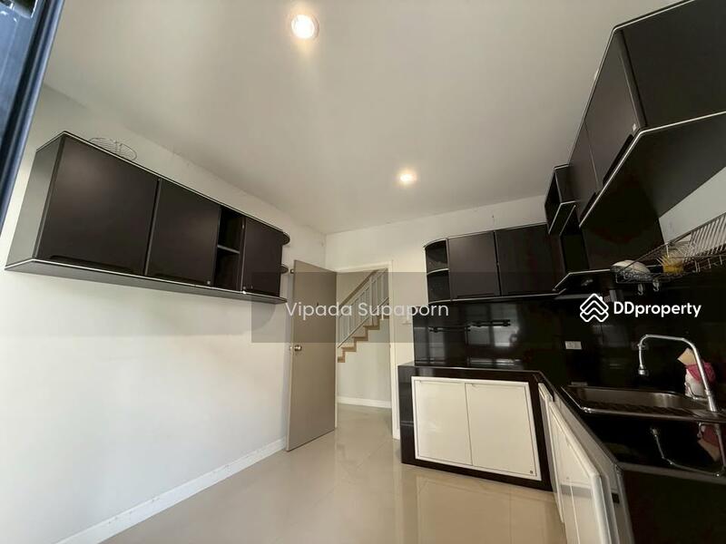 For Sale - 4-Bedroom House, Chiang Mai