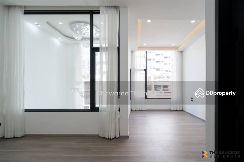 For Sale - Townhouse Sukhumvit 15 near BTS asoke, Bangkok