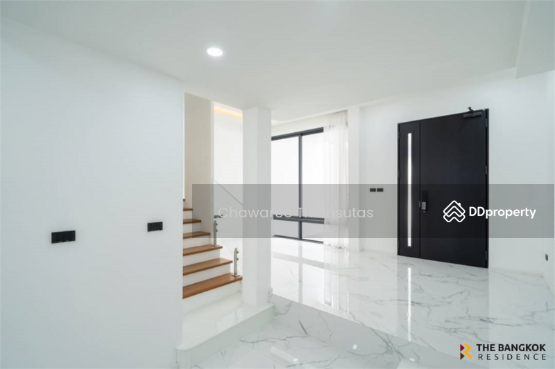 For Sale - Townhouse Sukhumvit 15 near BTS asoke, Bangkok