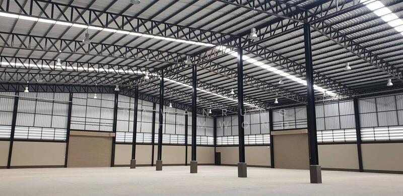 For Sale - ขายที่ดินพร้อมสิ่งปลูกสร้าง บนที่ดิน4 ไร่ โกดังขนาด2,860 sqm.พื้นที่เหลือง หลองปลาไหล บางละมุง, Chon Buri (Pattaya)