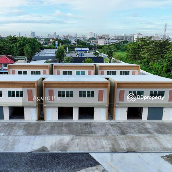 For Rent - UP Space Onnut – Office + Warehouse for rent, near the Yellow Line Si Nut Station only 800 m., Bangkok