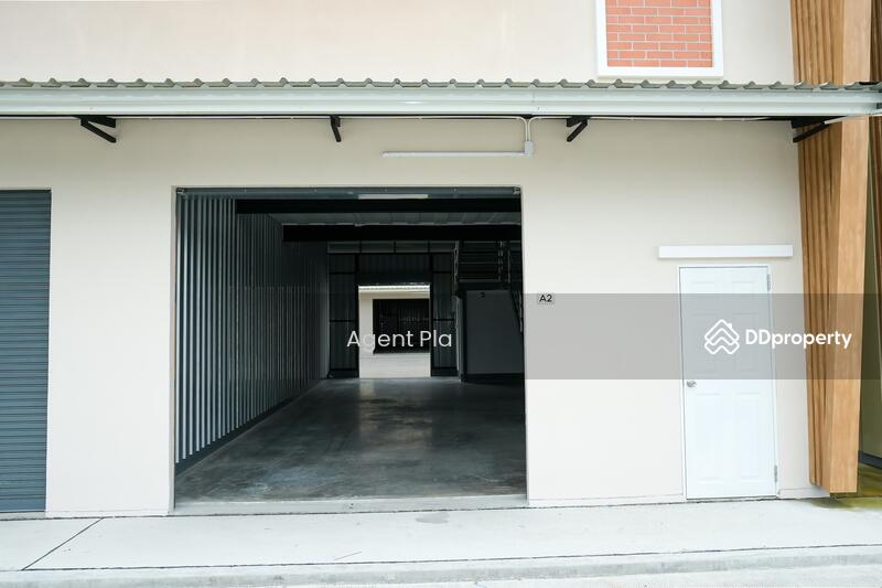 For Rent - UP Space Onnut – Office + Warehouse for rent, near the Yellow Line Si Nut Station only 800 m., Bangkok