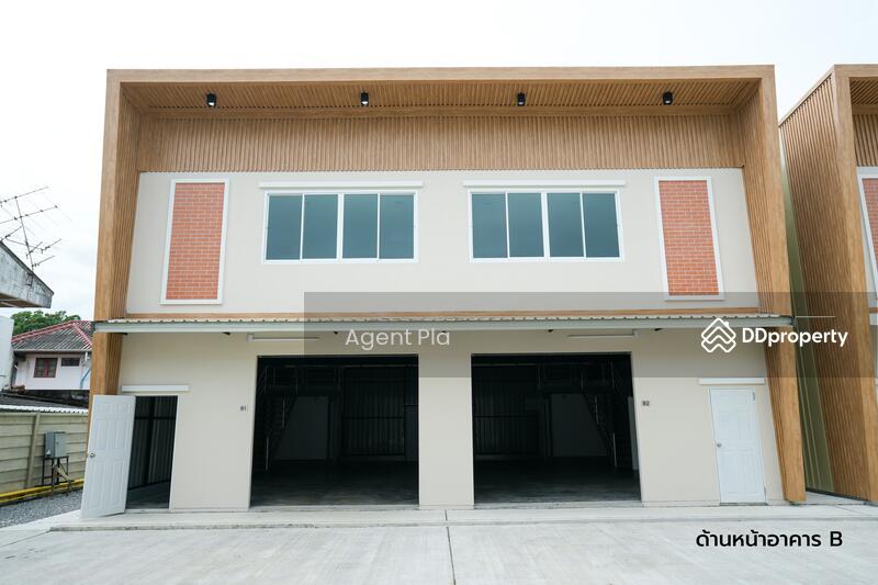 For Rent - UP Space Onnut – Office + Warehouse for rent, near the Yellow Line Si Nut Station only 800 m., Bangkok