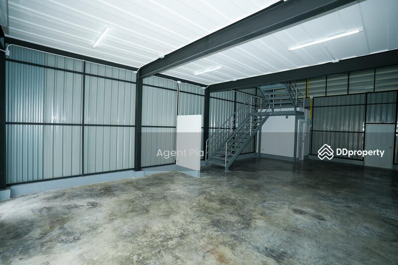 For Rent - UP Space Onnut – Office + Warehouse for rent, near the Yellow Line Si Nut Station only 800 m., Bangkok