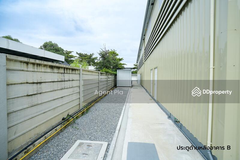 For Rent - UP Space Onnut – Office + Warehouse for rent, near the Yellow Line Si Nut Station only 800 m., Bangkok