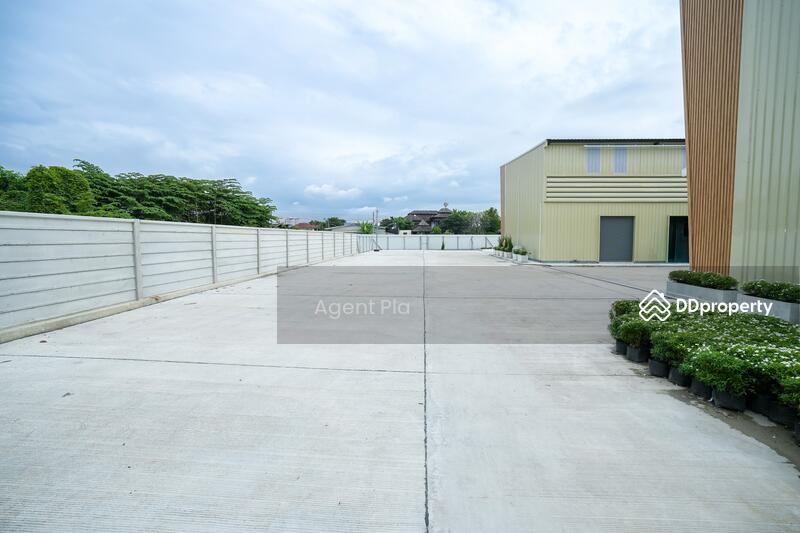 For Rent - UP Space Onnut – Office + Warehouse for rent, near the Yellow Line Si Nut Station only 800 m., Bangkok
