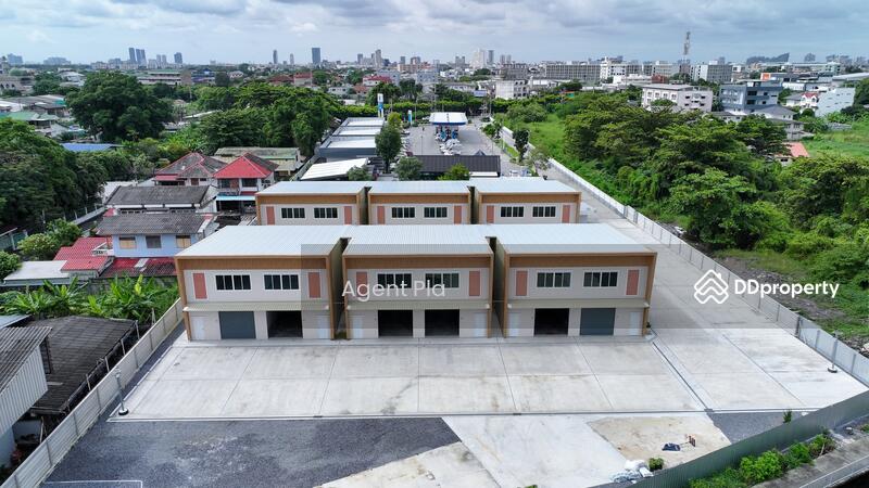 For Rent - UP Space Onnut – Office + Warehouse for rent, near the Yellow Line Si Nut Station only 800 m., Bangkok