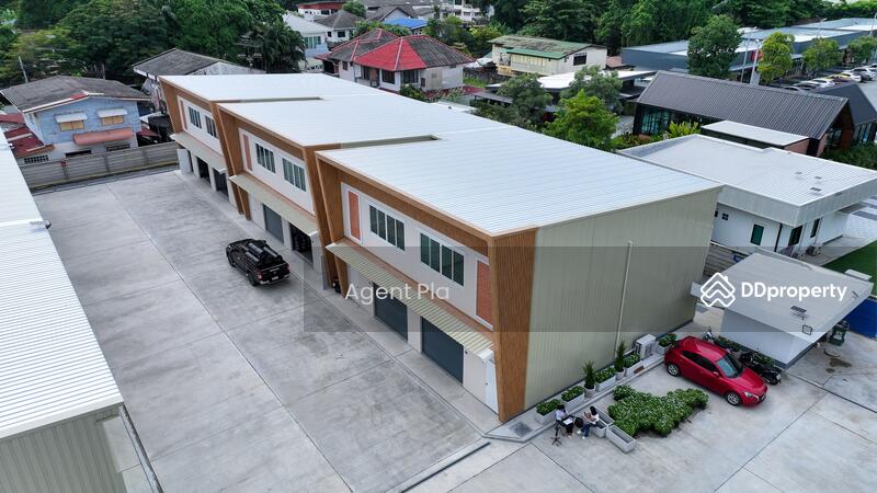 For Rent - UP Space Onnut – Office + Warehouse for rent, near the Yellow Line Si Nut Station only 800 m., Bangkok