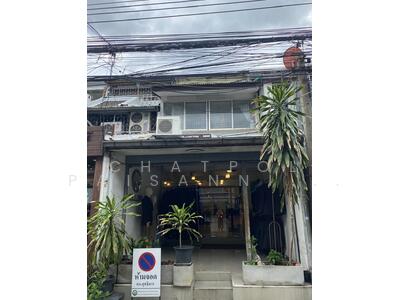 ขาย - บ้านทาวน์เฮ้าส์ 3 ชั้น, กรุงเทพ