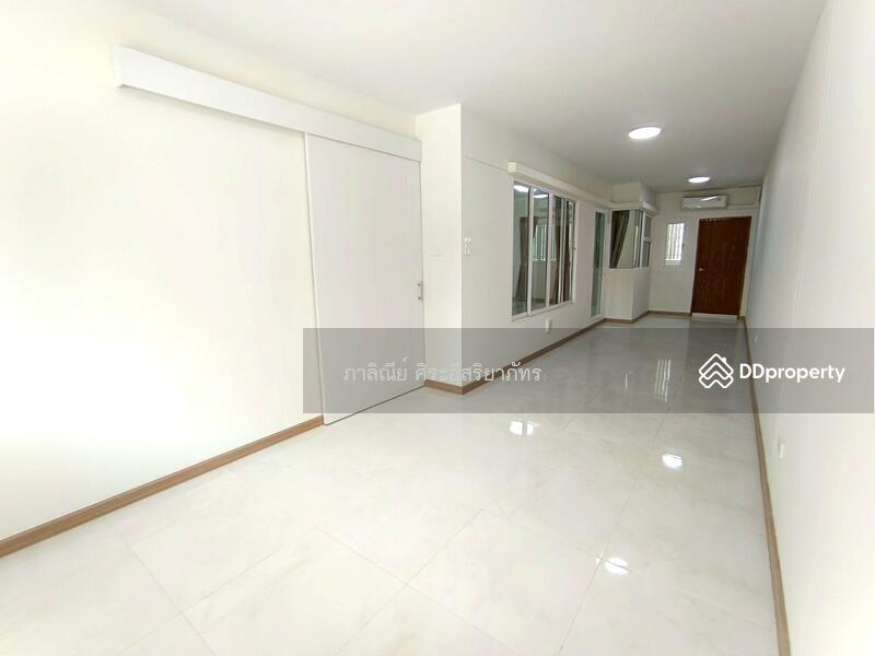 office with 2 AC.