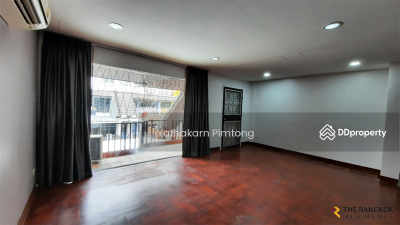For Rent - Varathorn Ville Pattanakarn 44, Bangkok