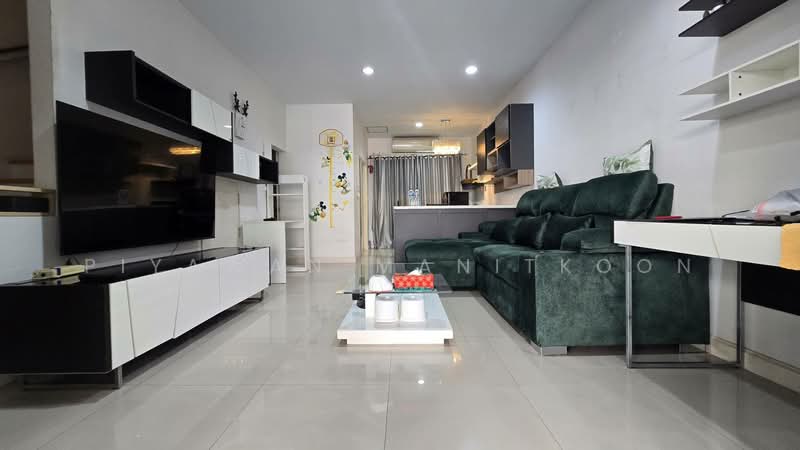 Baan Klang Muang S-Sense Srinakarin, Bangkok, Srinakarin Road, Nong Bon, Prawet, Bangkok, 3 Bedrooms, 180 sqm, Townhouse For Sale, by Piyawan Manitkoon, 60110016 - DDproperty.com