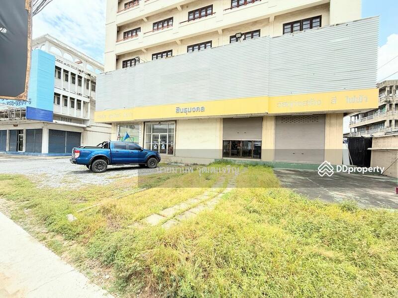 For Rent - เช่าอาคารสำนักงาน หรือหน้าร้านโชว์รูม. ทำเลทองติดถนนเทพารักษ์ แนวรถไฟฟ้าสายสีเหลือง, Samut Prakan