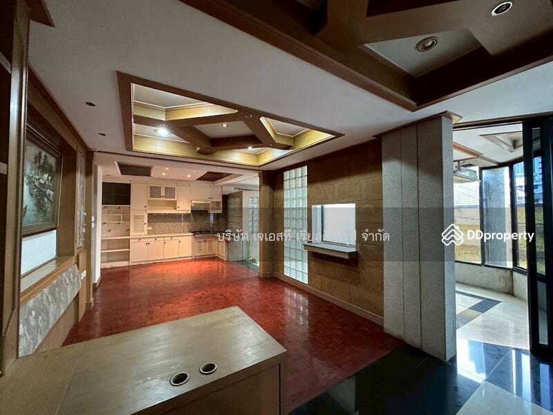 ขาย - Townhouse Evergreen Village : ทาวน์เฮ้าส์ หมู่บ้าน เอเวอร์กรีน, กรุงเทพ
