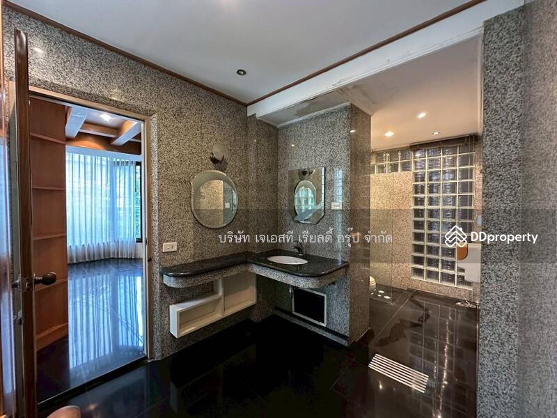 ขาย - Townhouse Evergreen Village : ทาวน์เฮ้าส์ หมู่บ้าน เอเวอร์กรีน, กรุงเทพ