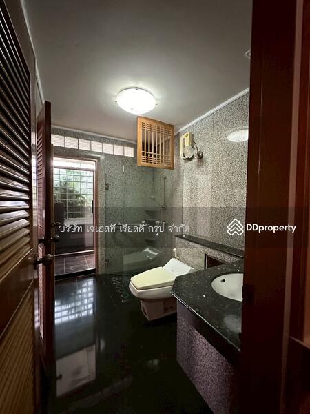 ขาย - Townhouse Evergreen Village : ทาวน์เฮ้าส์ หมู่บ้าน เอเวอร์กรีน, กรุงเทพ