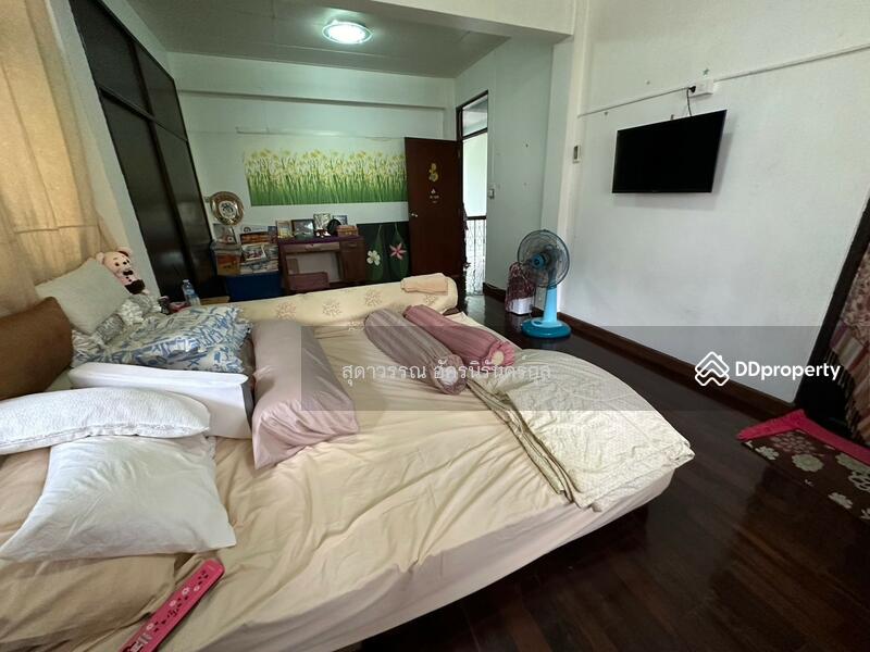 ห้องนอนบน
