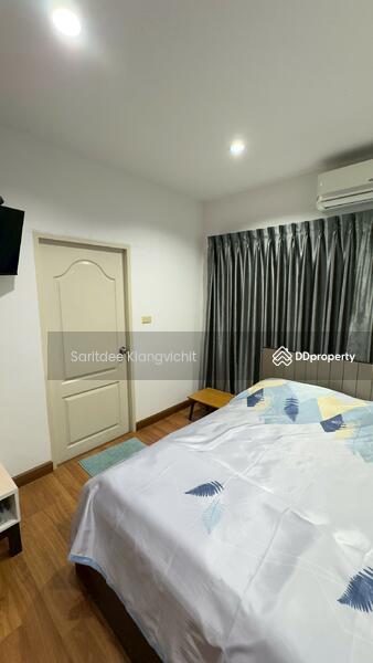 ห้องนอนใหญ่ชั้นสอง มีแอร์ ห้องเปล่า