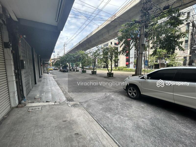 ให้เช่า - **ลดค่าเช่า 40% 30 เดือน สำหรับผู้ทำ Apartment** 3 คูหา ติดถนนใหญ่ ใกล้ ICONSIAM เพียง450ม BTSกรุงธน, กรุงเทพ