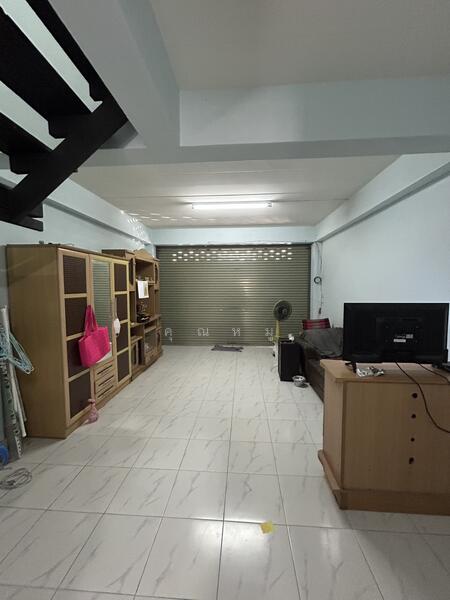 โอกาสทองนักลงทุน! ขายทาวน์โฮม 2 ชั้น 60 ตร.ว ทำเลเป็นที่ต้องการของนักลงทุนตัวจริง, ชลบุรี, ถนนจัดสรร, เสม็ด, เมืองชลบุรี, ชลบุรี, 160 ตร.ม., ทาวน์เฮ้าส์ ขาย, โดย คุณหมู, 60111871 - DDproperty.com