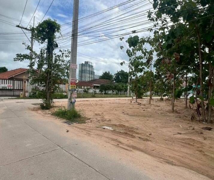 1 Rai Plot Land for sale, filled in, Nong Prue, 1 rai, corner plot, next to Soi ...